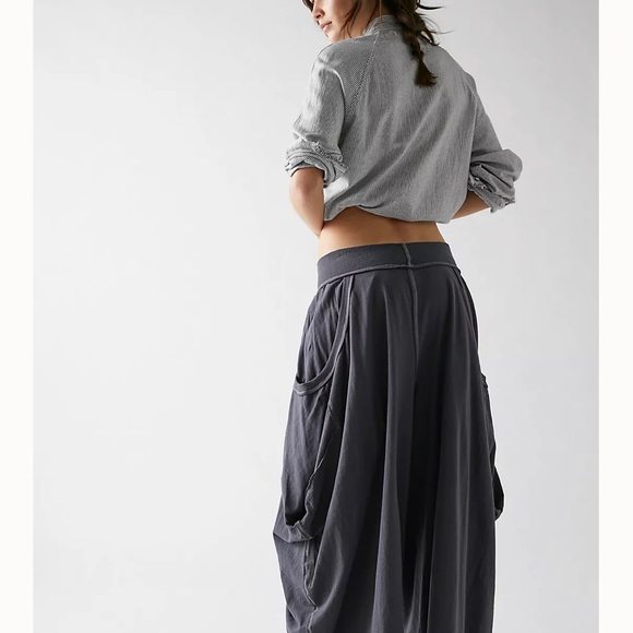 Free People Summer Slumber Pants in Asphalt - Picture 3 of 5